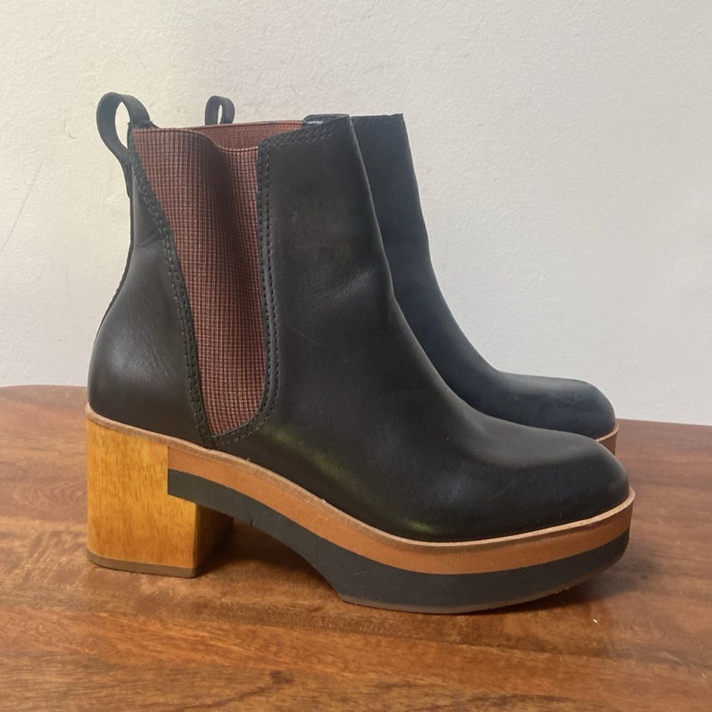 Bernardo Black and Brown Ankle Booties - Picture 4 of 10